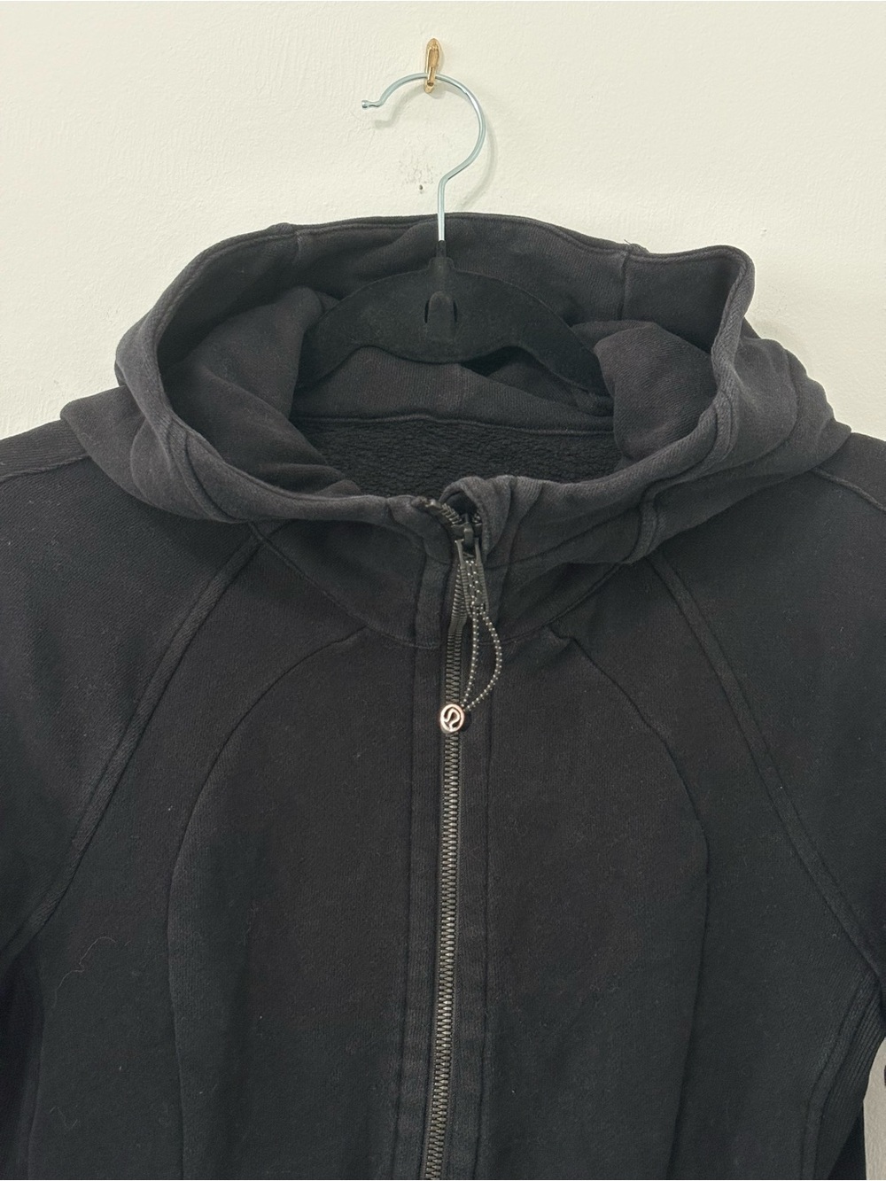 Lululemon FOX SPORTS Scuba Hoodie Light Cotton Fleece Sz 6 Black EUC - Picture 2 of 9